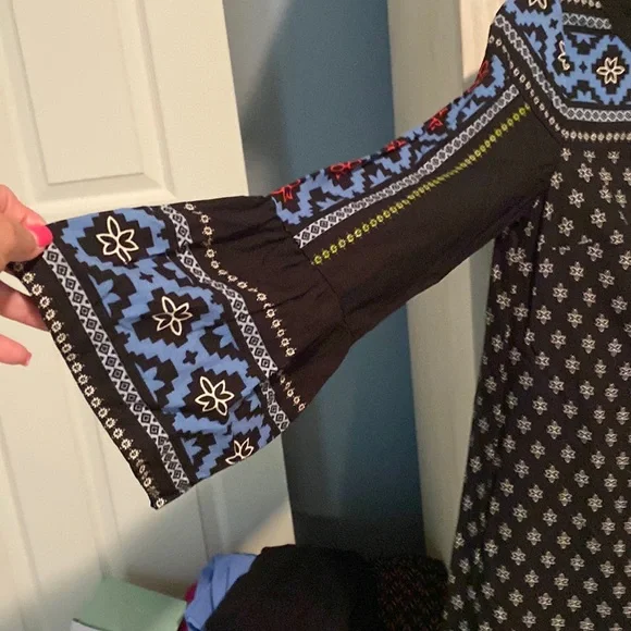 NWT…Brand New Loft Dress with Bell Sleeves Size XSP - Picture 2 of 4